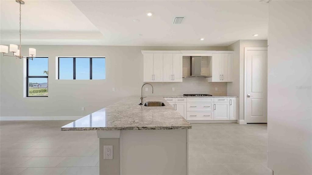 En Venta: $483,990 (2 camas, 2 baños, 1668 Pies cuadrados)