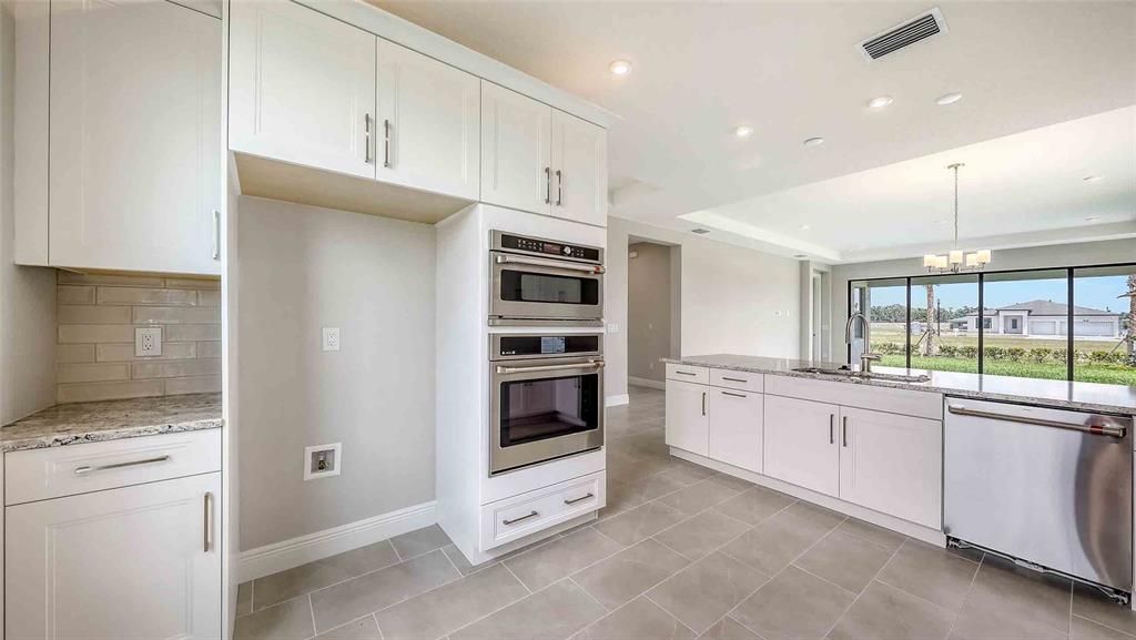 En Venta: $483,990 (2 camas, 2 baños, 1668 Pies cuadrados)