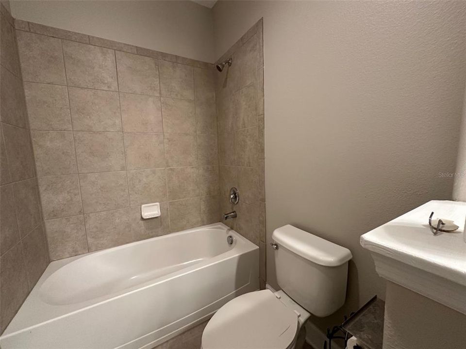 For Sale: $507,500 (4 beds, 2 baths, 2284 Square Feet)