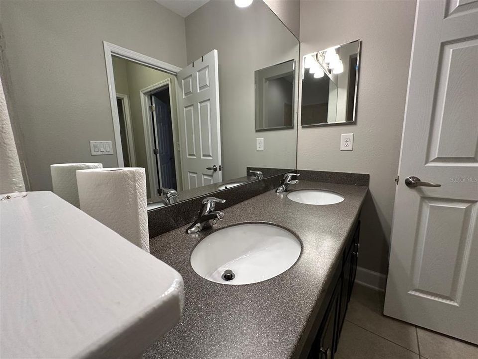 For Sale: $507,500 (4 beds, 2 baths, 2284 Square Feet)