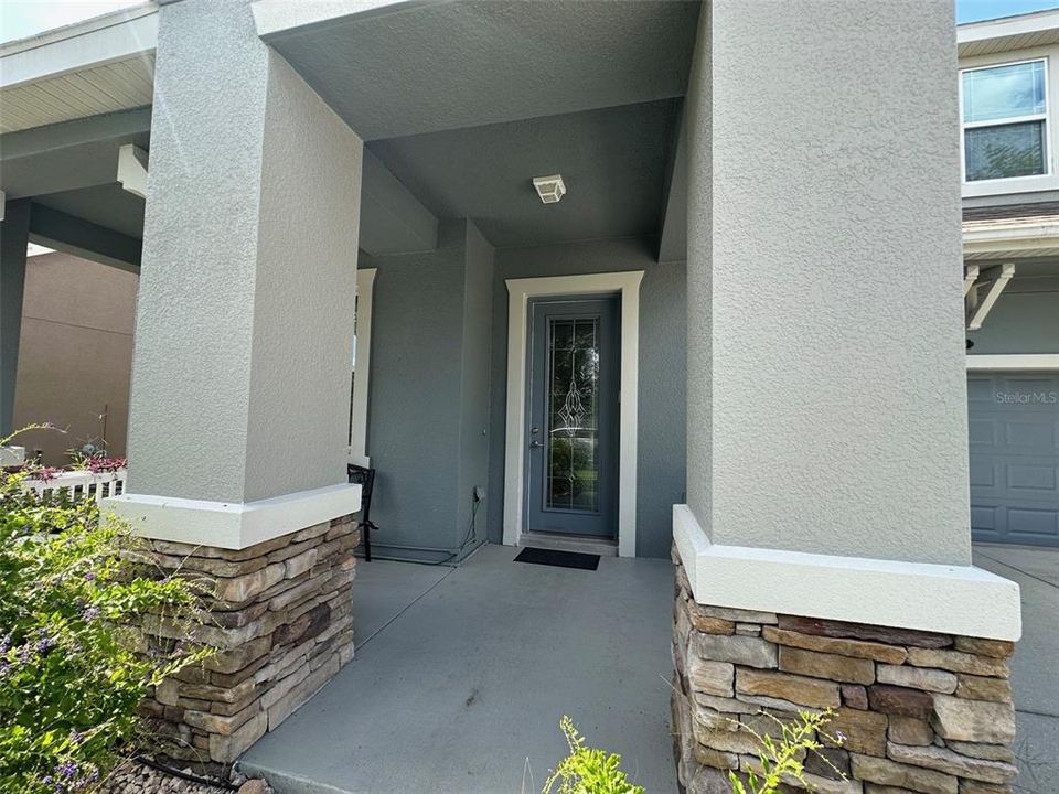 For Sale: $507,500 (4 beds, 2 baths, 2284 Square Feet)