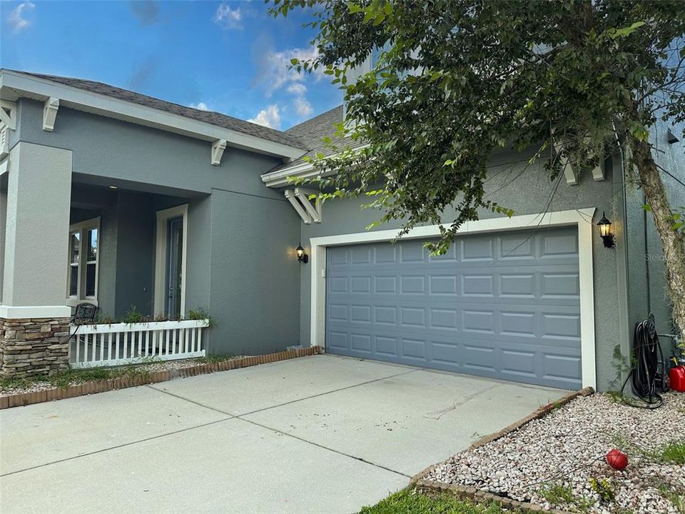 For Sale: $507,500 (4 beds, 2 baths, 2284 Square Feet)