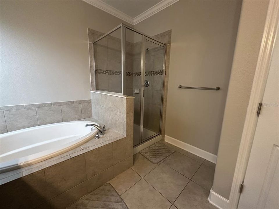 For Sale: $507,500 (4 beds, 2 baths, 2284 Square Feet)