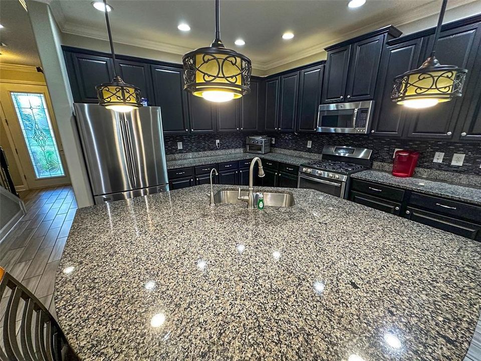 For Sale: $507,500 (4 beds, 2 baths, 2284 Square Feet)