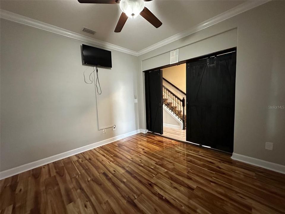 For Sale: $507,500 (4 beds, 2 baths, 2284 Square Feet)