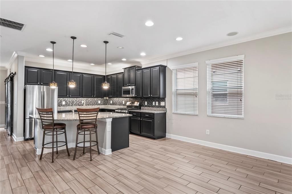 For Sale: $507,500 (4 beds, 2 baths, 2284 Square Feet)