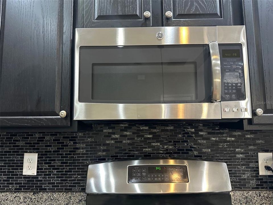 For Sale: $507,500 (4 beds, 2 baths, 2284 Square Feet)