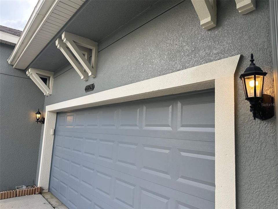 For Sale: $507,500 (4 beds, 2 baths, 2284 Square Feet)