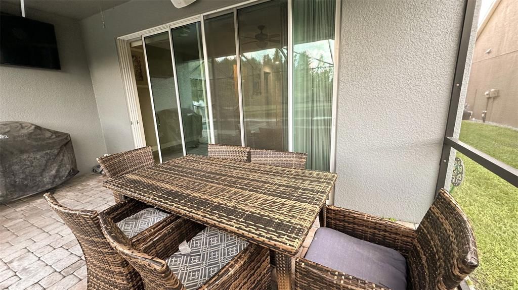 For Sale: $507,500 (4 beds, 2 baths, 2284 Square Feet)