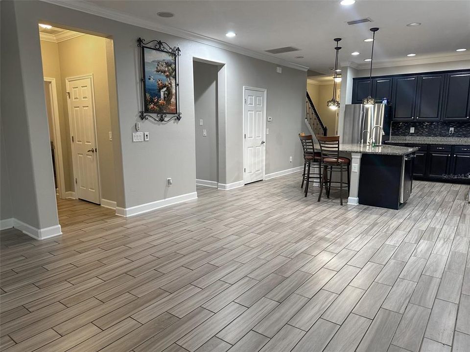 For Sale: $507,500 (4 beds, 2 baths, 2284 Square Feet)