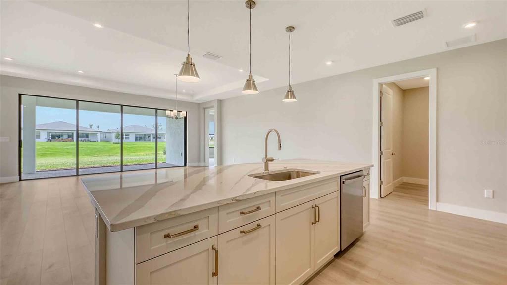 На продажу: $639,990 (3 спален, 3 ванн, 2490 Квадратных фут)