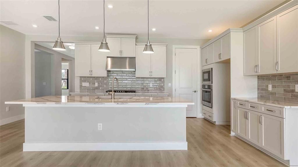 На продажу: $639,990 (3 спален, 3 ванн, 2490 Квадратных фут)