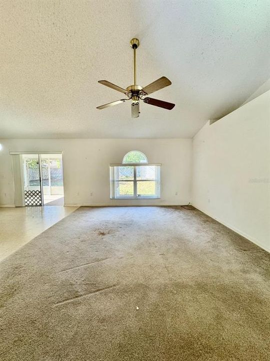 待售: $260,000 (3 贝兹, 2 浴室, 1638 平方英尺)