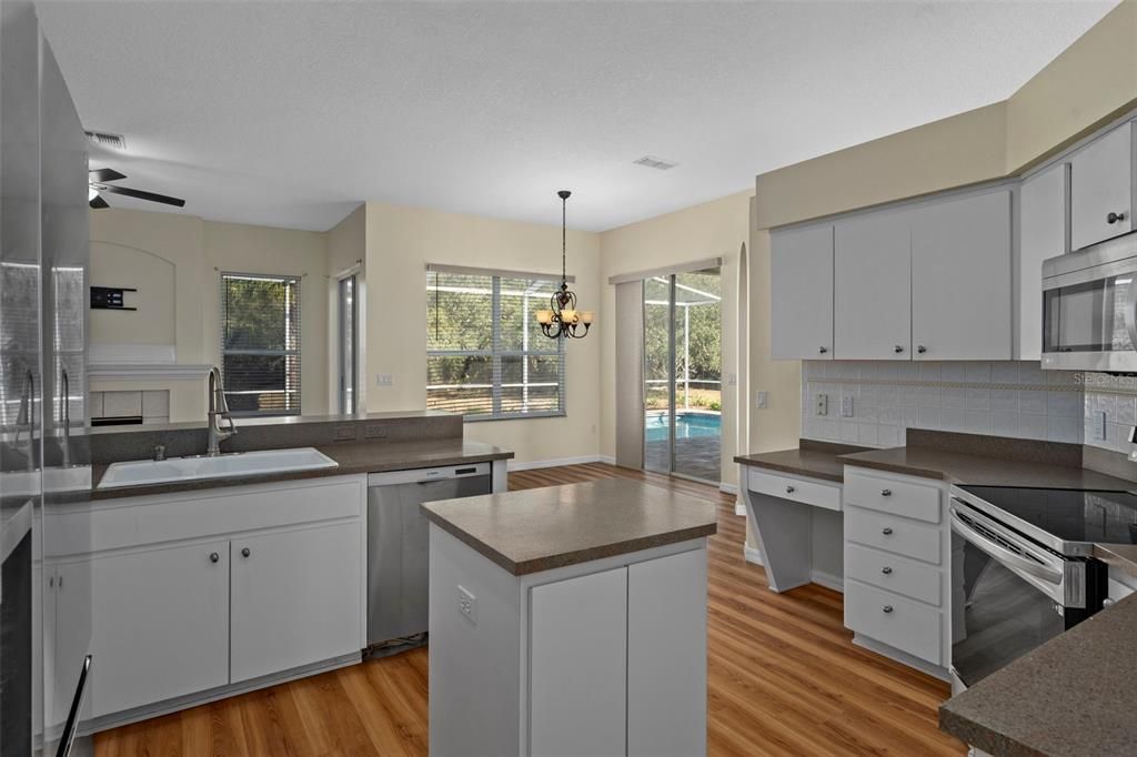 待售: $459,900 (3 贝兹, 3 浴室, 2144 平方英尺)