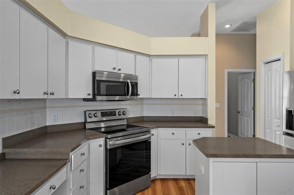 待售: $459,900 (3 贝兹, 3 浴室, 2144 平方英尺)