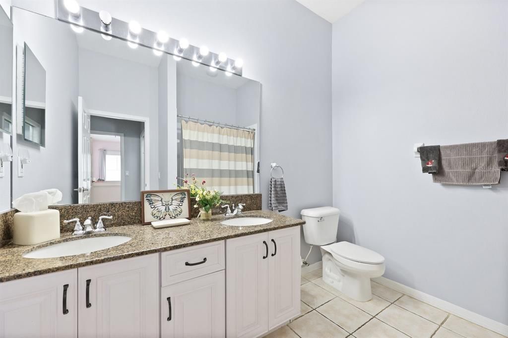 En Venta: $629,000 (4 camas, 2 baños, 2136 Pies cuadrados)