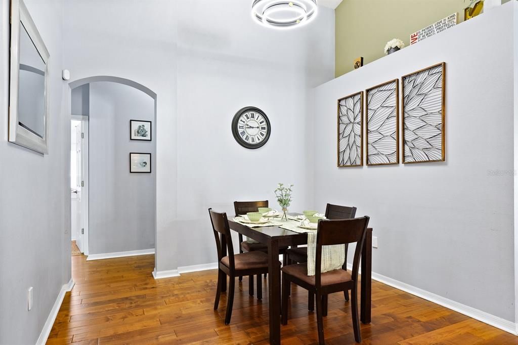 En Venta: $629,000 (4 camas, 2 baños, 2136 Pies cuadrados)