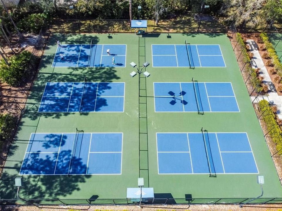 En Venta: $629,000 (4 camas, 2 baños, 2136 Pies cuadrados)