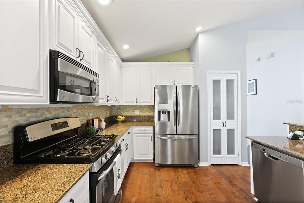 En Venta: $629,000 (4 camas, 2 baños, 2136 Pies cuadrados)