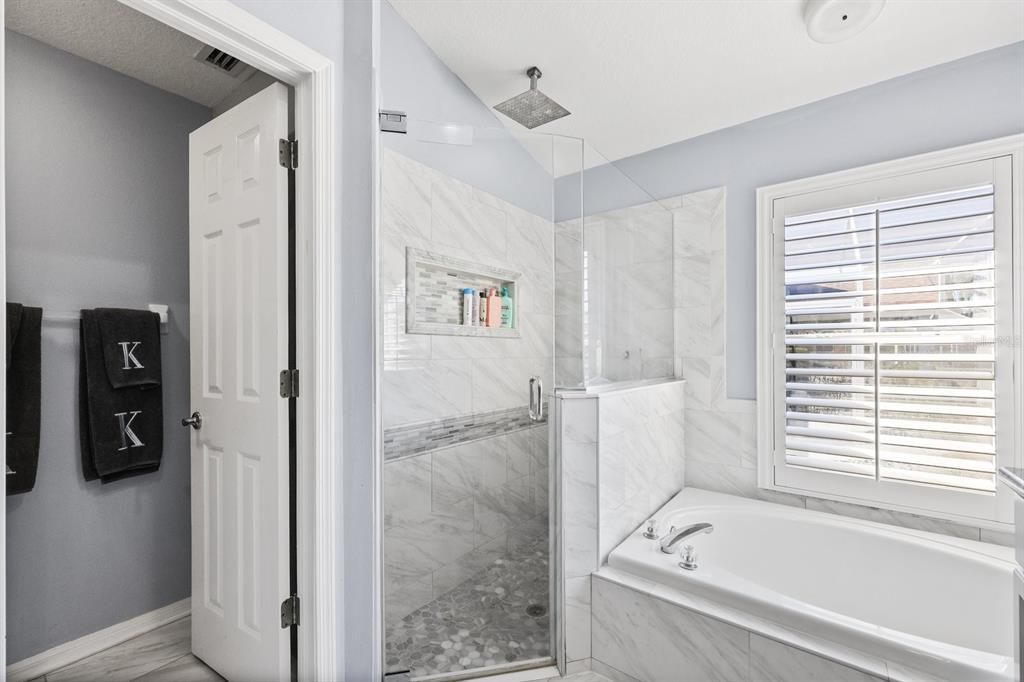 En Venta: $629,000 (4 camas, 2 baños, 2136 Pies cuadrados)