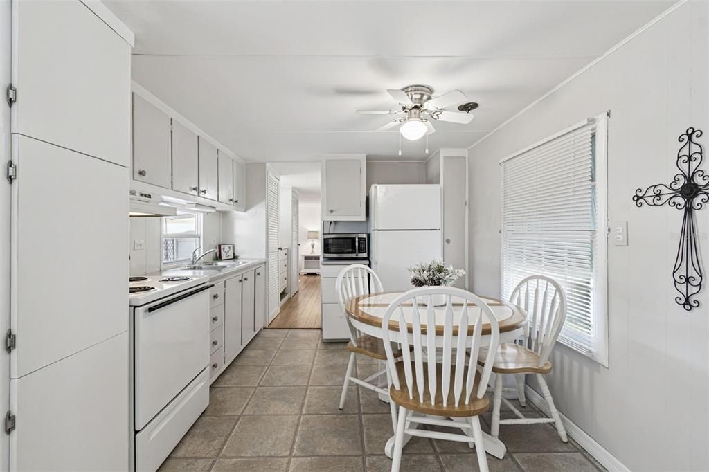 На продажу: $59,900 (1 спален, 1 ванн, 460 Квадратных фут)