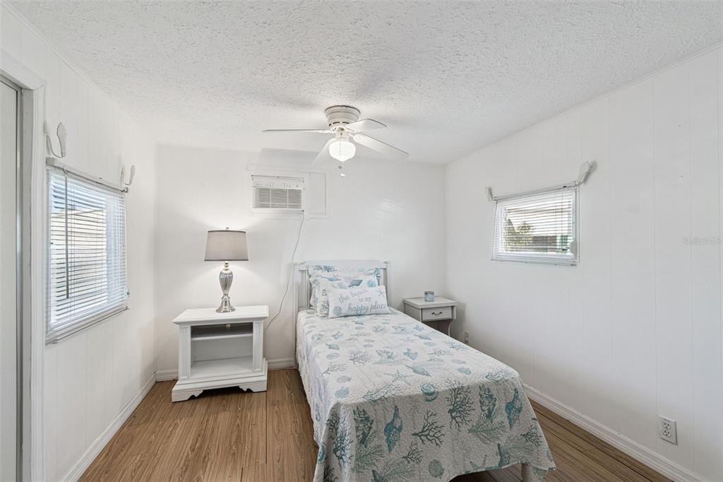 На продажу: $59,900 (1 спален, 1 ванн, 460 Квадратных фут)