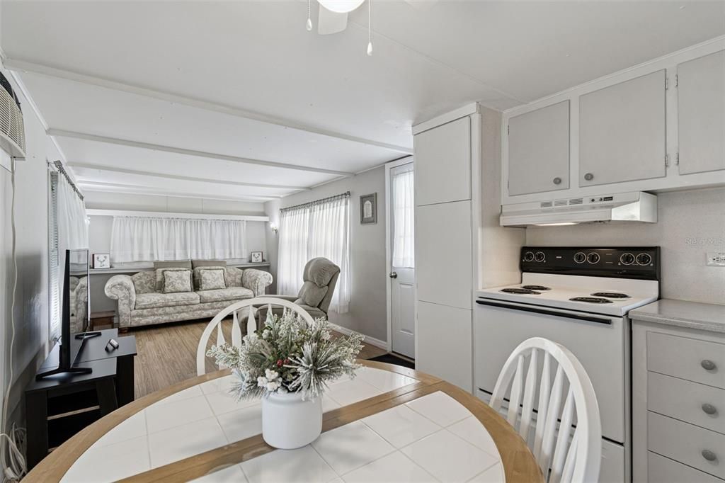 На продажу: $59,900 (1 спален, 1 ванн, 460 Квадратных фут)