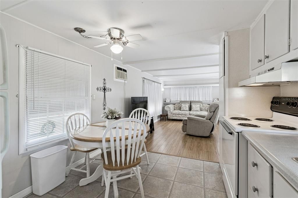 На продажу: $59,900 (1 спален, 1 ванн, 460 Квадратных фут)