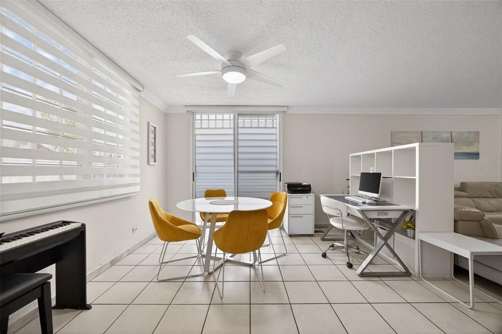 For Sale: $355,000 (3 beds, 2 baths, 1525 Square Feet)