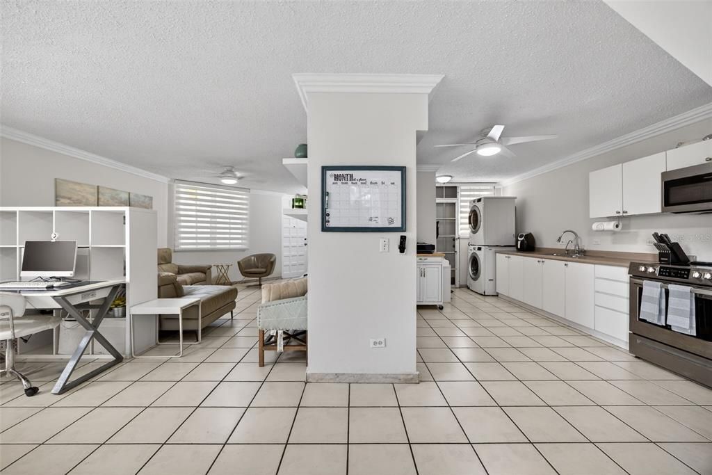 For Sale: $355,000 (3 beds, 2 baths, 1525 Square Feet)