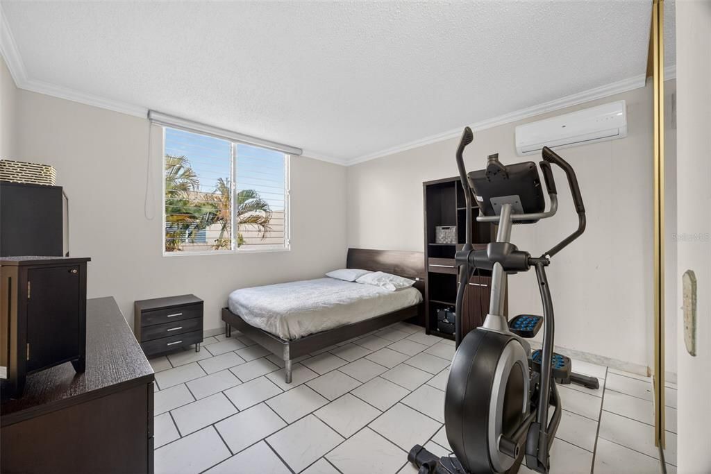 For Sale: $355,000 (3 beds, 2 baths, 1525 Square Feet)