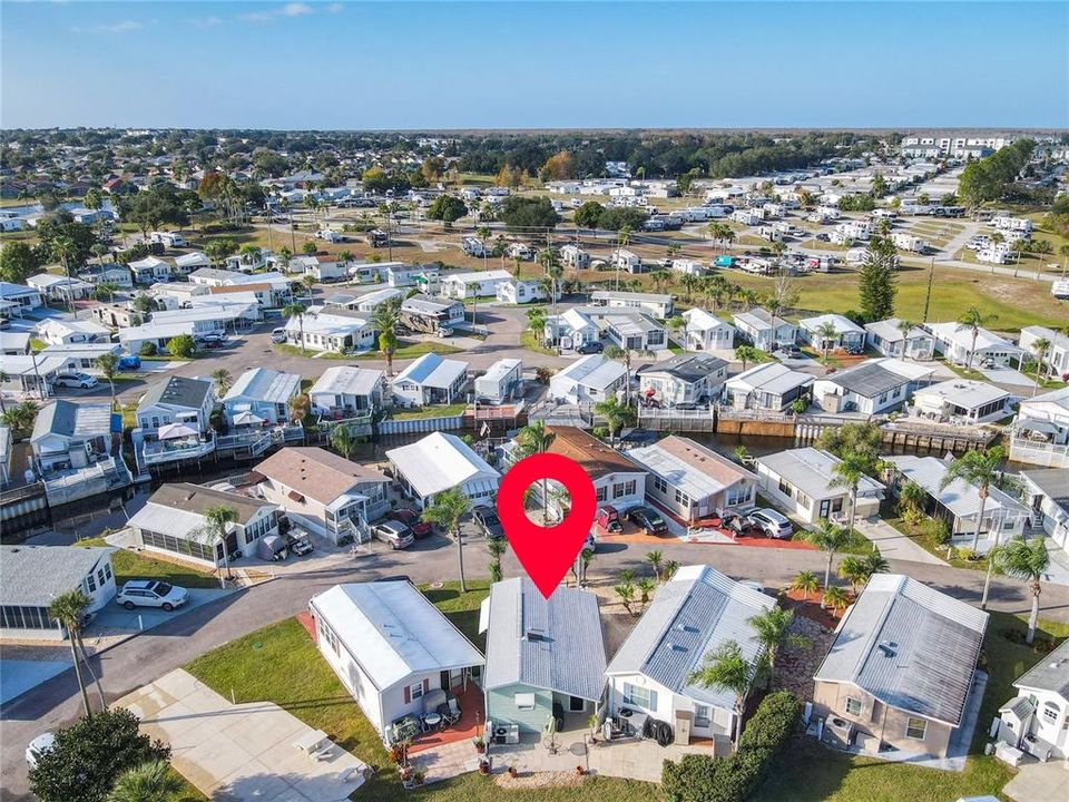 待售: $118,900 (1 贝兹, 1 浴室, 642 平方英尺)