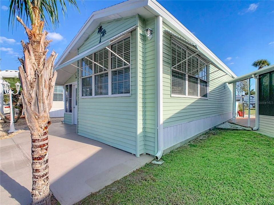 待售: $118,900 (1 贝兹, 1 浴室, 642 平方英尺)