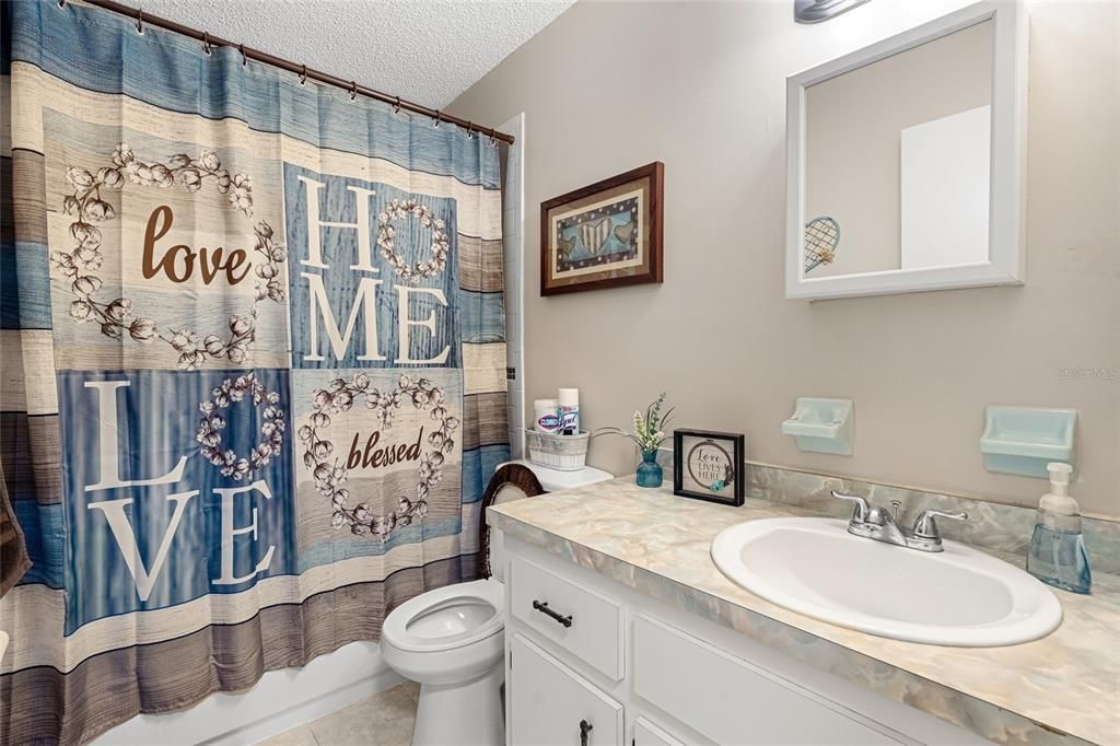 На продажу: $217,000 (2 спален, 2 ванн, 960 Квадратных фут)