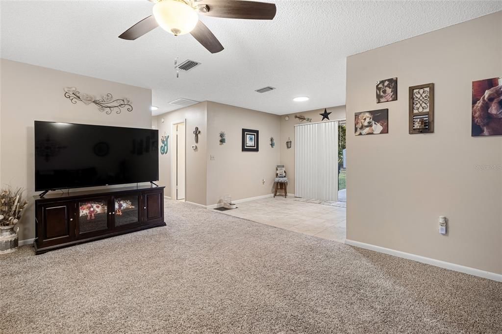 На продажу: $217,000 (2 спален, 2 ванн, 960 Квадратных фут)