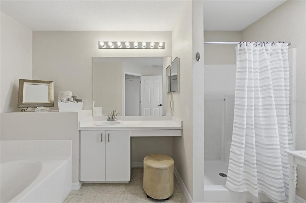 На продажу: $524,900 (4 спален, 2 ванн, 2000 Квадратных фут)