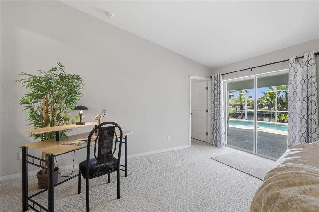 На продажу: $524,900 (4 спален, 2 ванн, 2000 Квадратных фут)