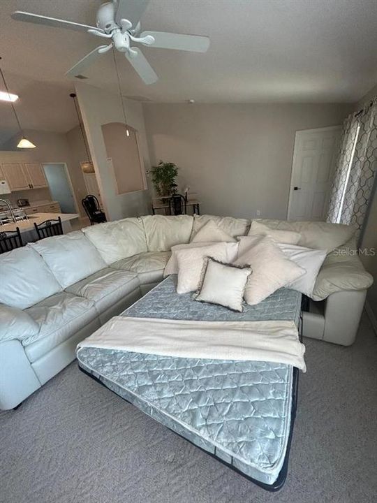 На продажу: $524,900 (4 спален, 2 ванн, 2000 Квадратных фут)