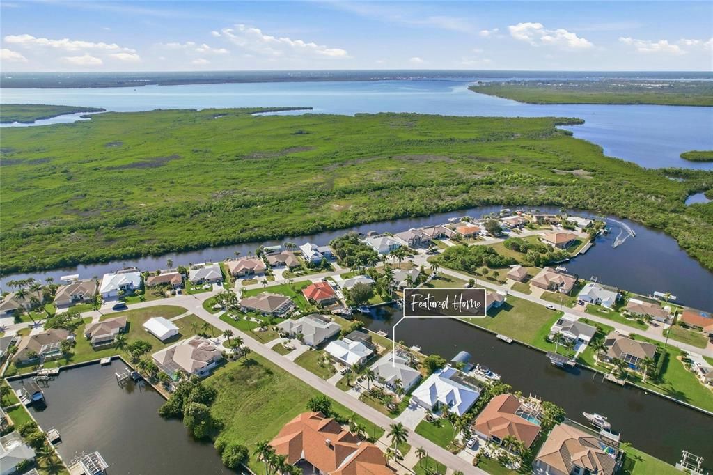 На продажу: $524,900 (4 спален, 2 ванн, 2000 Квадратных фут)