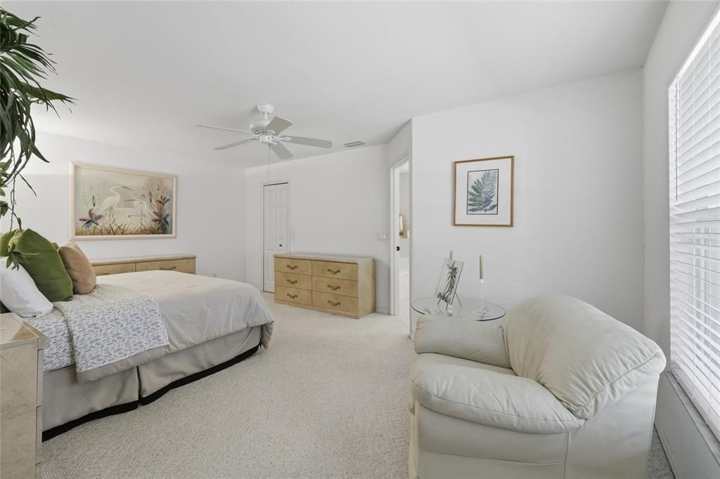 На продажу: $524,900 (4 спален, 2 ванн, 2000 Квадратных фут)