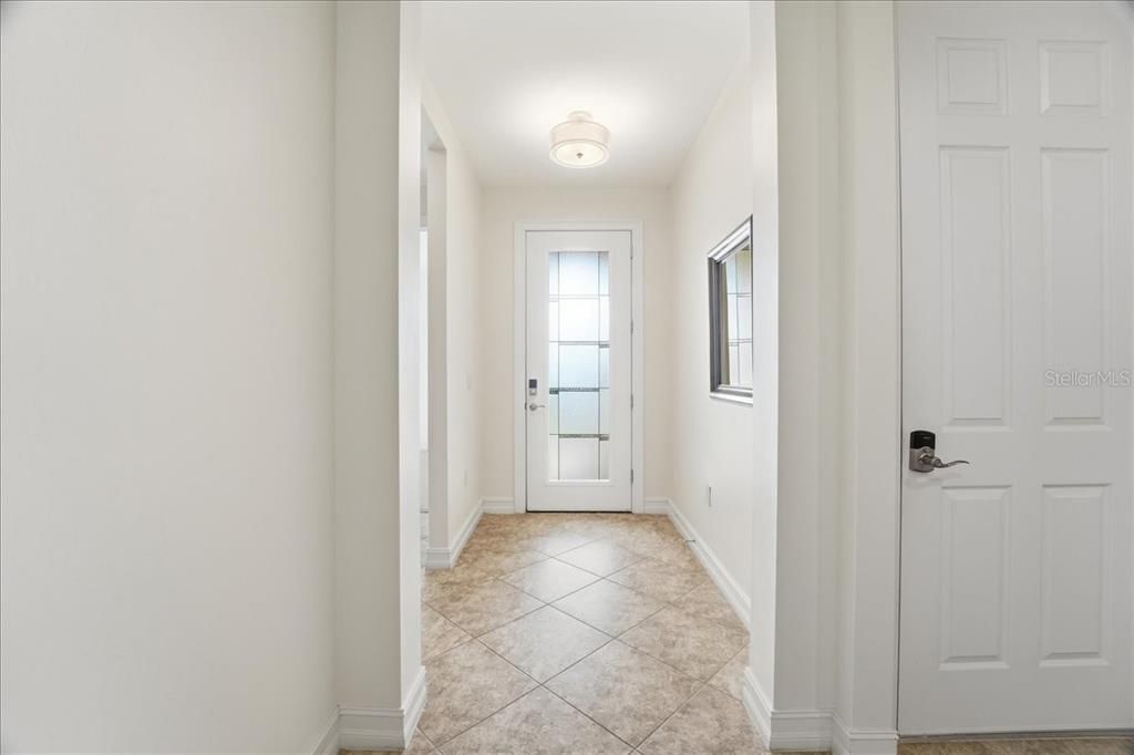 На продажу: $439,800 (4 спален, 2 ванн, 2032 Квадратных фут)