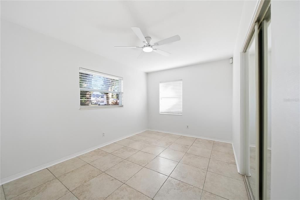 For Sale: $310,000 (3 beds, 1 baths, 816 Square Feet)