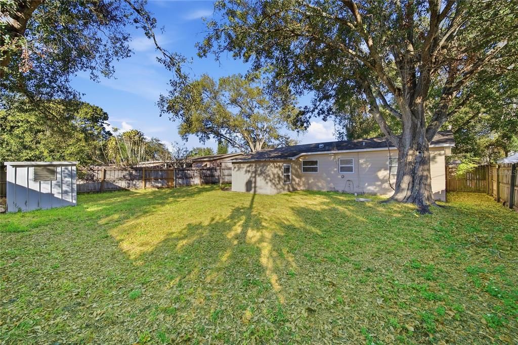 For Sale: $310,000 (3 beds, 1 baths, 816 Square Feet)