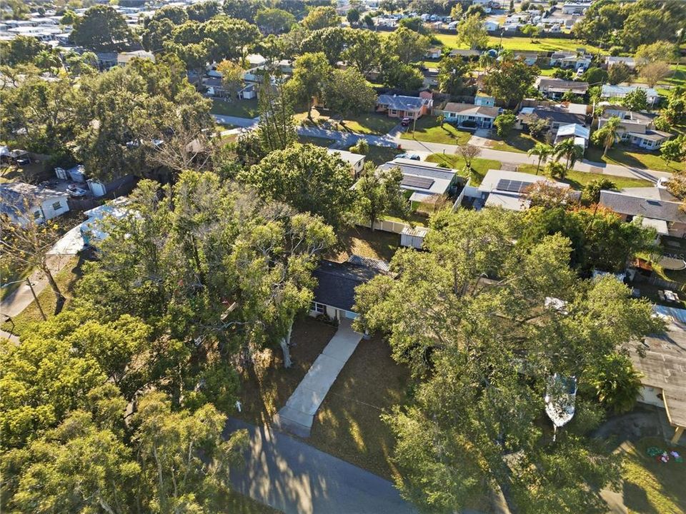 For Sale: $310,000 (3 beds, 1 baths, 816 Square Feet)