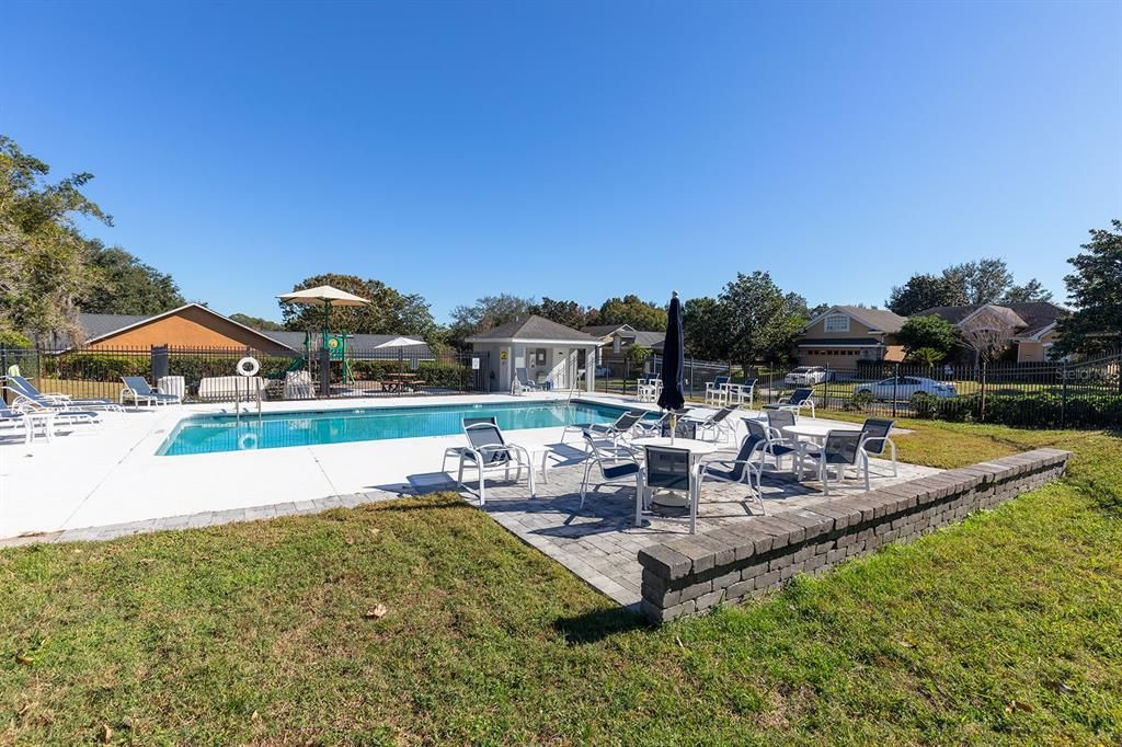 待售: $379,900 (4 贝兹, 2 浴室, 2732 平方英尺)