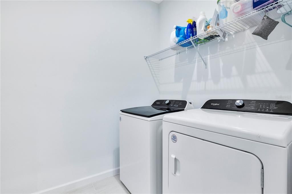 En Venta: $639,000 (4 camas, 3 baños, 3318 Pies cuadrados)