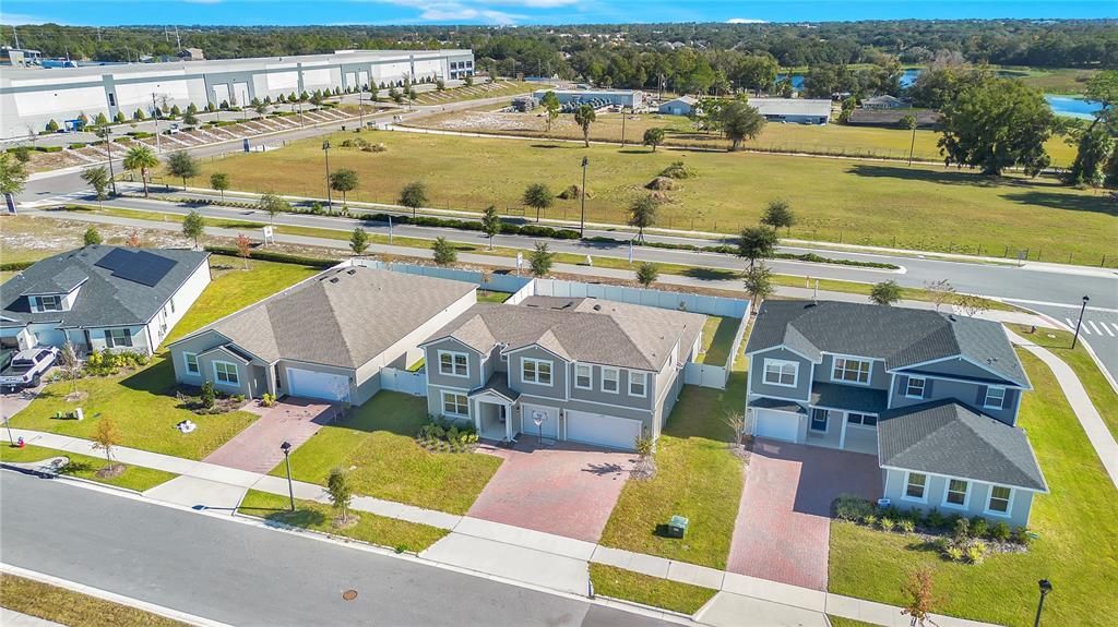 En Venta: $639,000 (4 camas, 3 baños, 3318 Pies cuadrados)