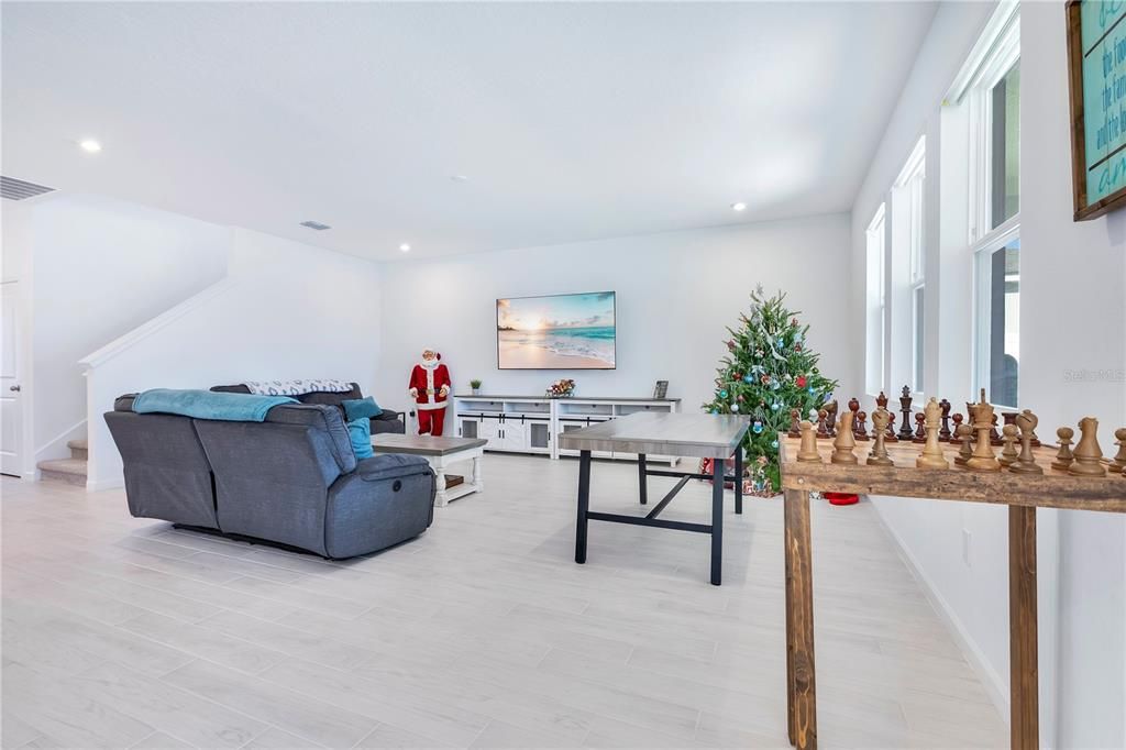 En Venta: $639,000 (4 camas, 3 baños, 3318 Pies cuadrados)