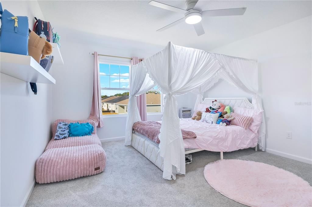 En Venta: $639,000 (4 camas, 3 baños, 3318 Pies cuadrados)