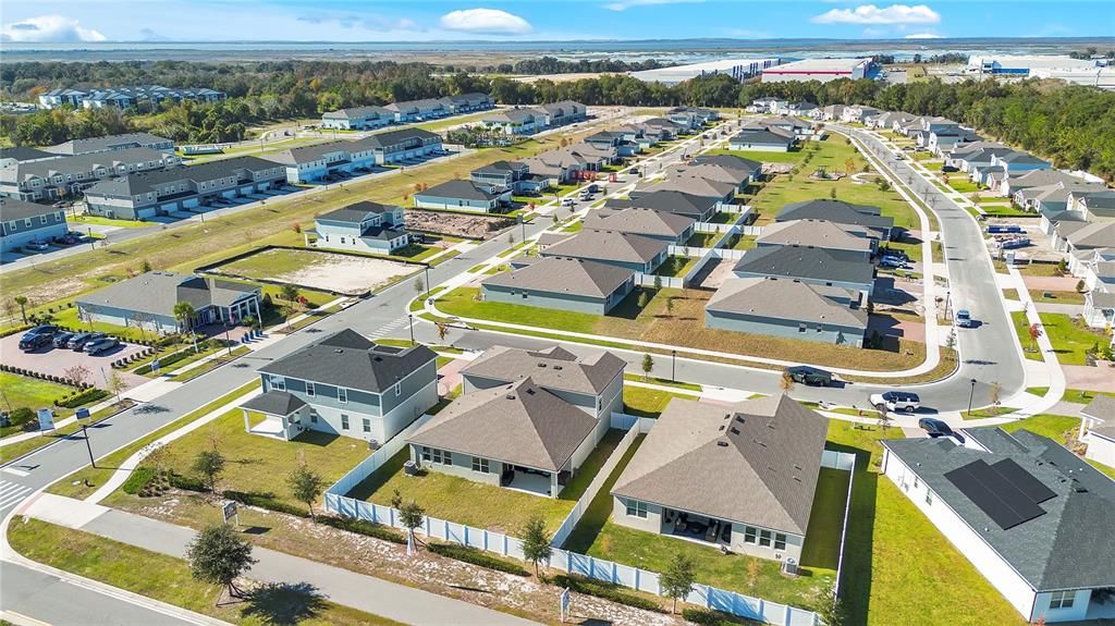 En Venta: $639,000 (4 camas, 3 baños, 3318 Pies cuadrados)